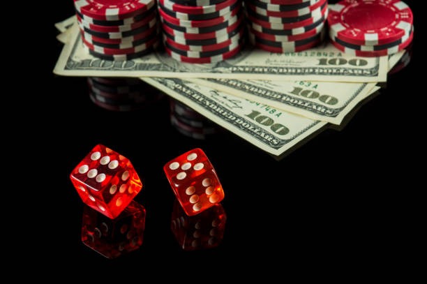 Money Train game interface on mobile showing train progress and multiplier meters